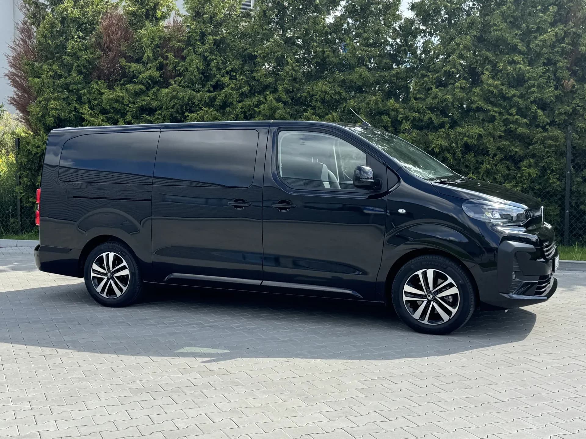 Citroën Spacetourer VIP 7-osobowy – bus VIP na wynajem, zdjęcie 1