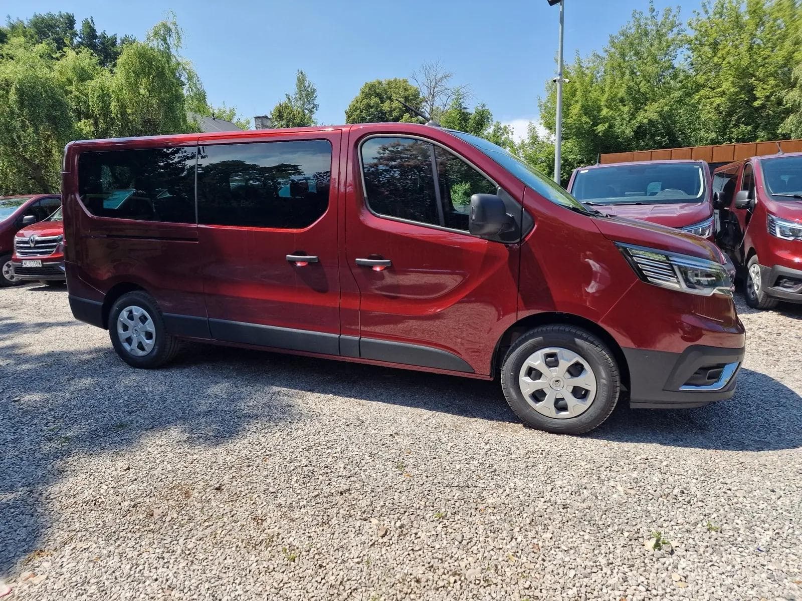 Renault Trafic 8 miejsc